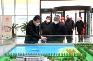 市委常委、副市長賈剛一行來潔晶檢查安全生產(chǎn)工作